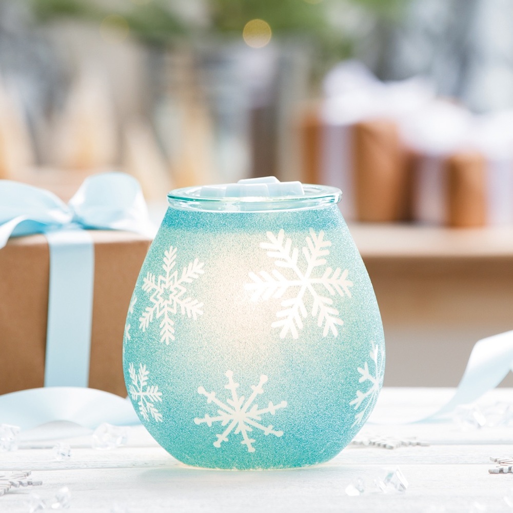 Scentsy blue snowflake Warmer